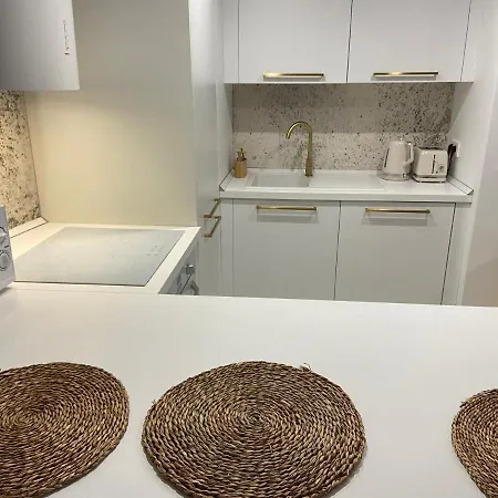 2 Pieces Avec Terrasse Et Piscine Croisette Cannes